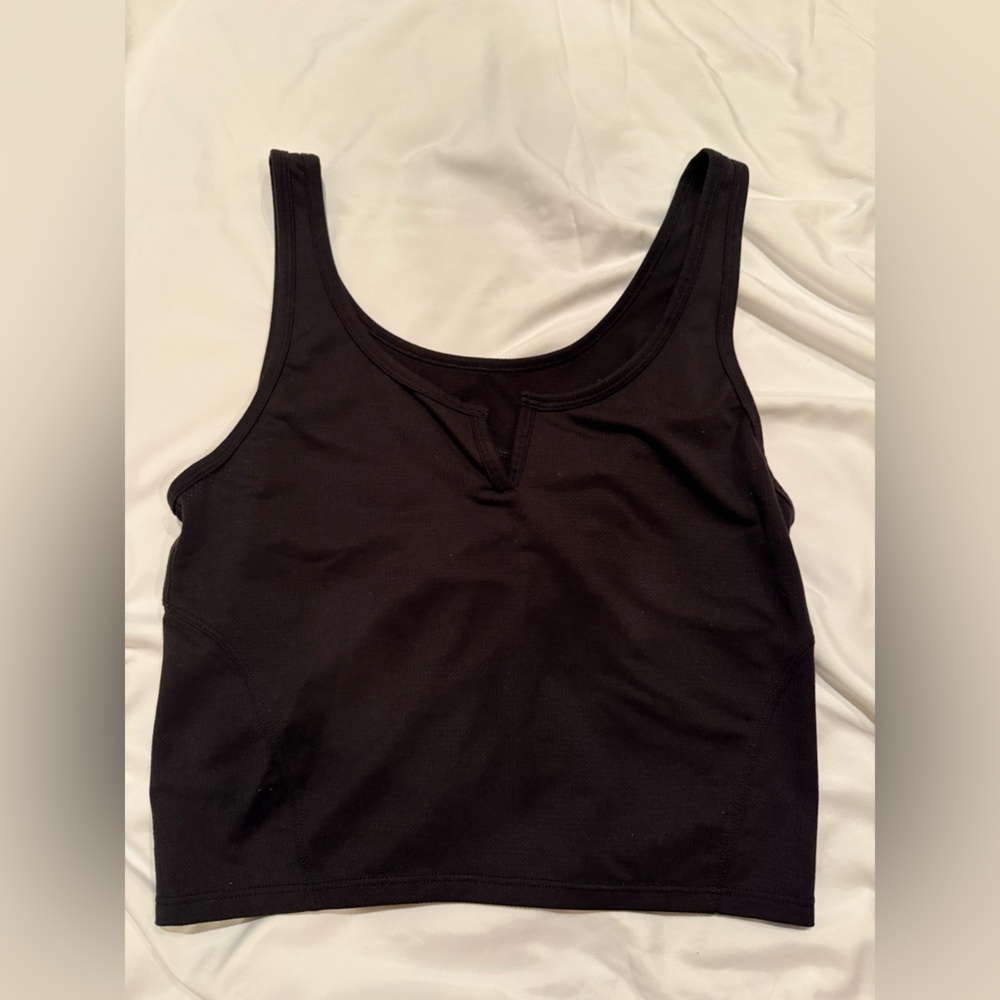 Black lululemon tank 
Size 4